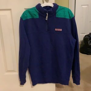 Vineyard vines pull over.